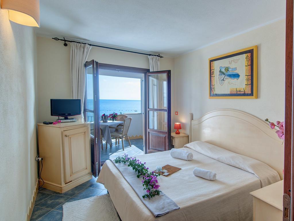 Hotel Ristorante La Conchiglia Cala Gonone Dış mekan fotoğraf